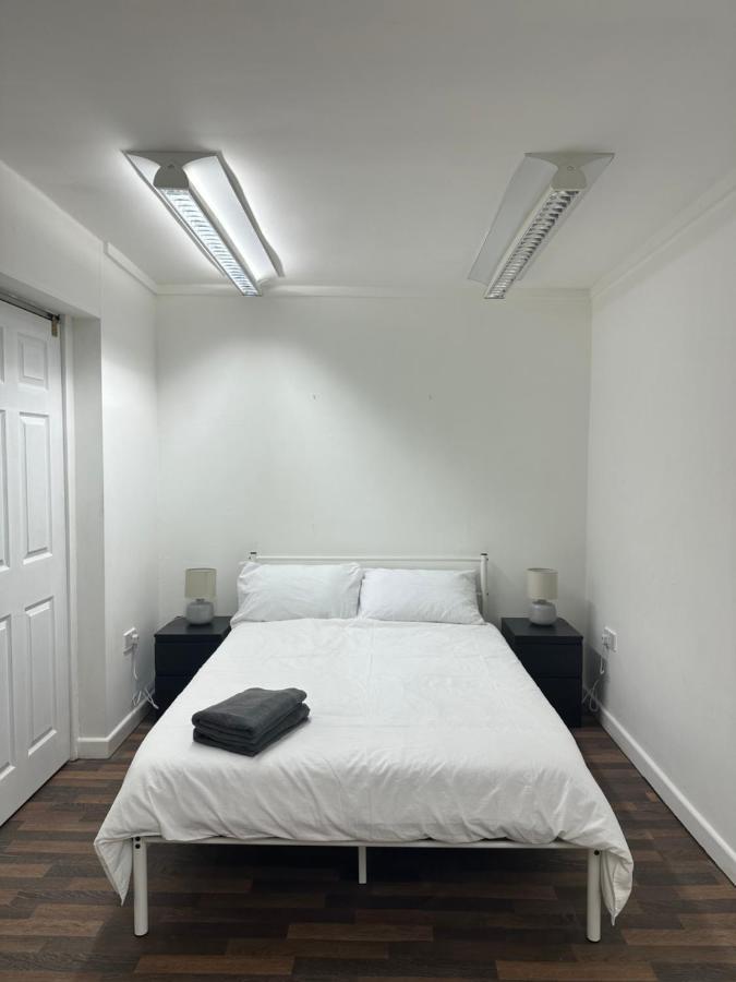 Apartamento Bright, Warm & Cozy House In Harpurhey Mánchester Exterior foto